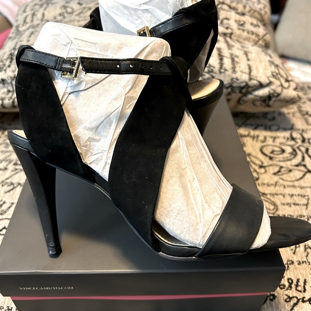 Vince Camuto Kalintie Sandal